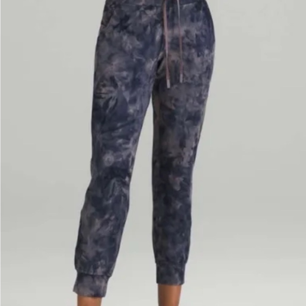 LululemonAlign Joggers- Diamond Dye- Size 8